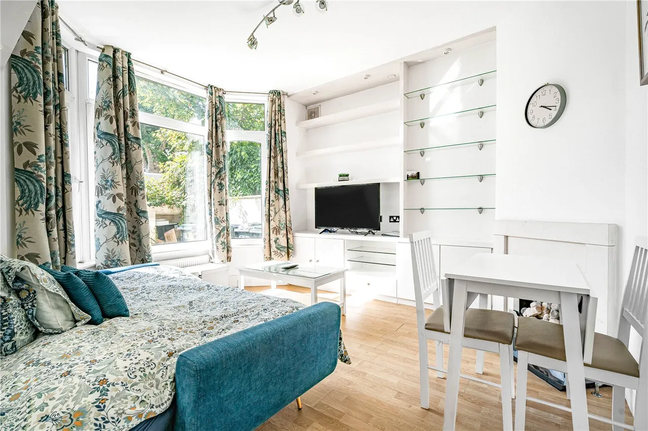 Danvers Road, London, N8, photo 2