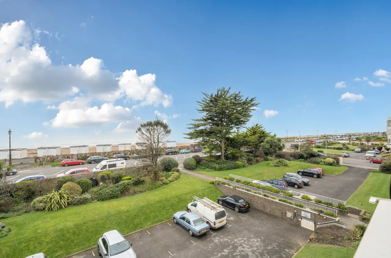 West Parade, Worthing, BN11, photo 15