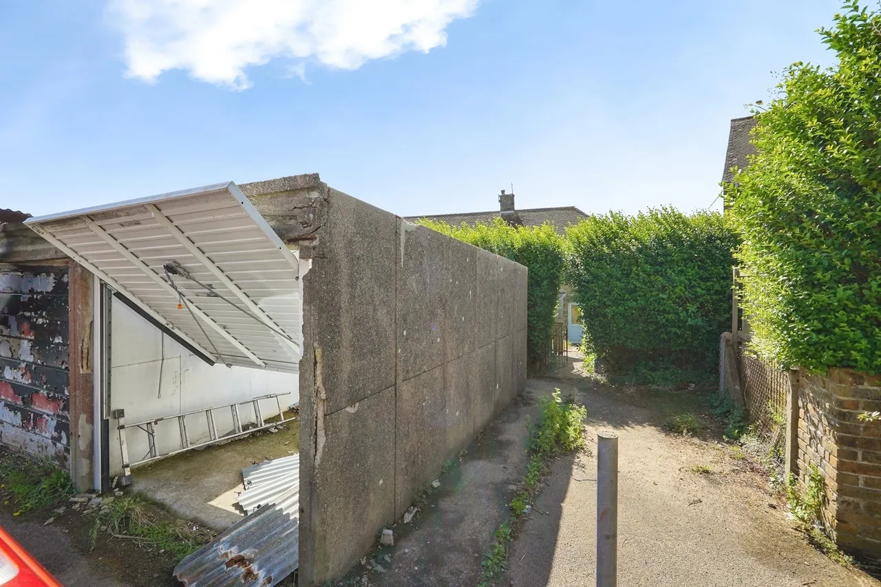Old Folkestone Road, Dover, Kent, CT17, photo 13