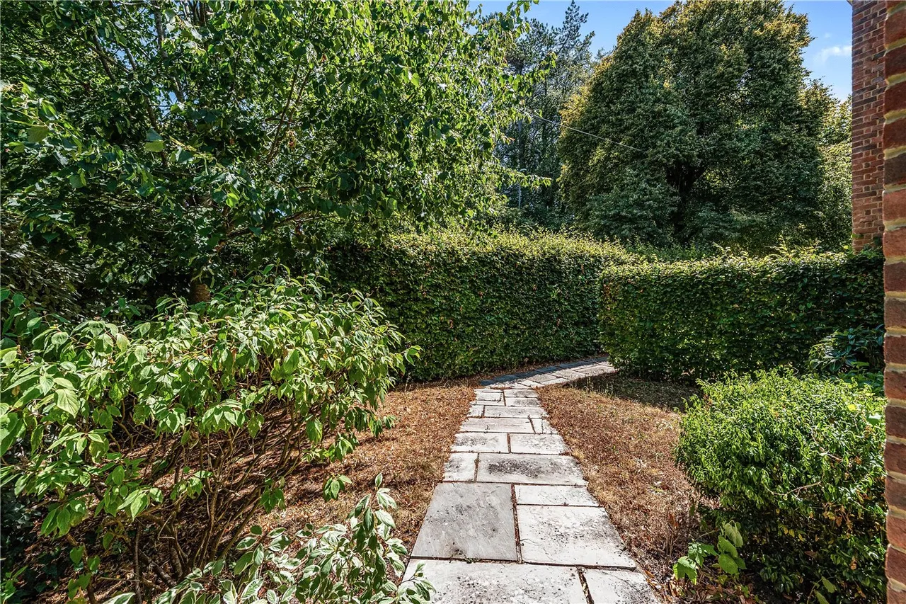 Elizabeth Place, Winchester, SO22, photo 12