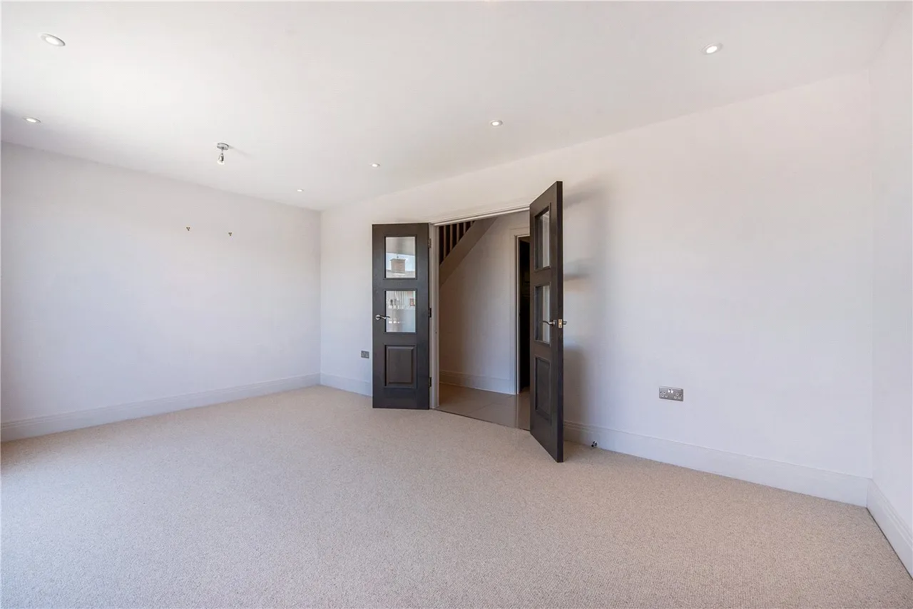 Elizabeth Place, Winchester, SO22, photo 10