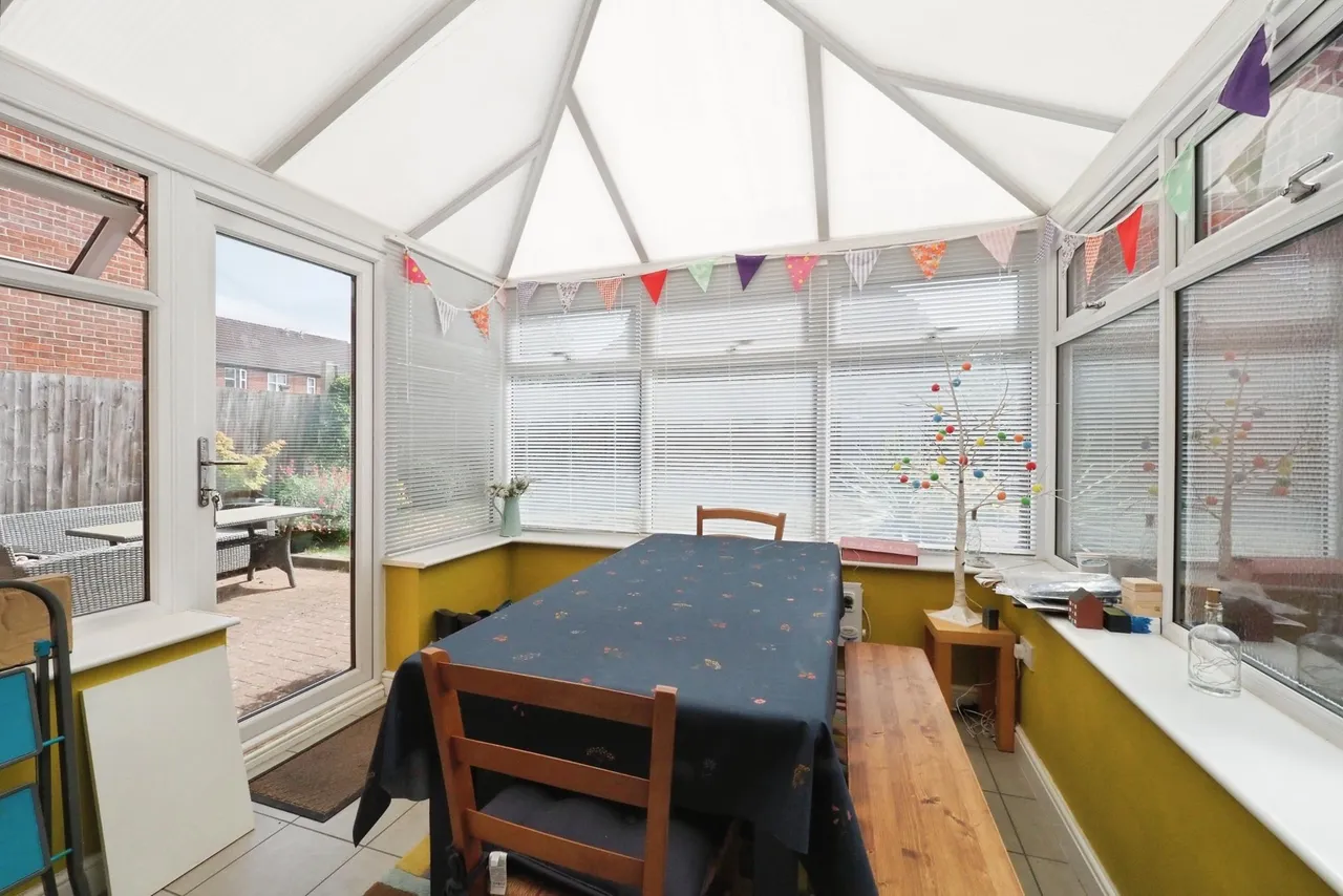 Coral Crescent, Warsop, NG20, photo 8