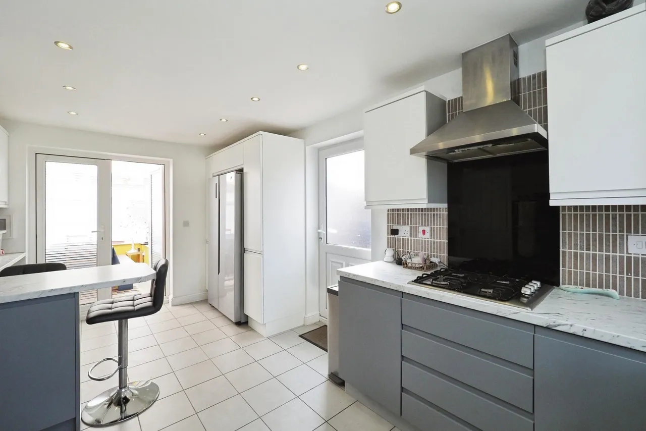 Coral Crescent, Warsop, NG20, photo 6