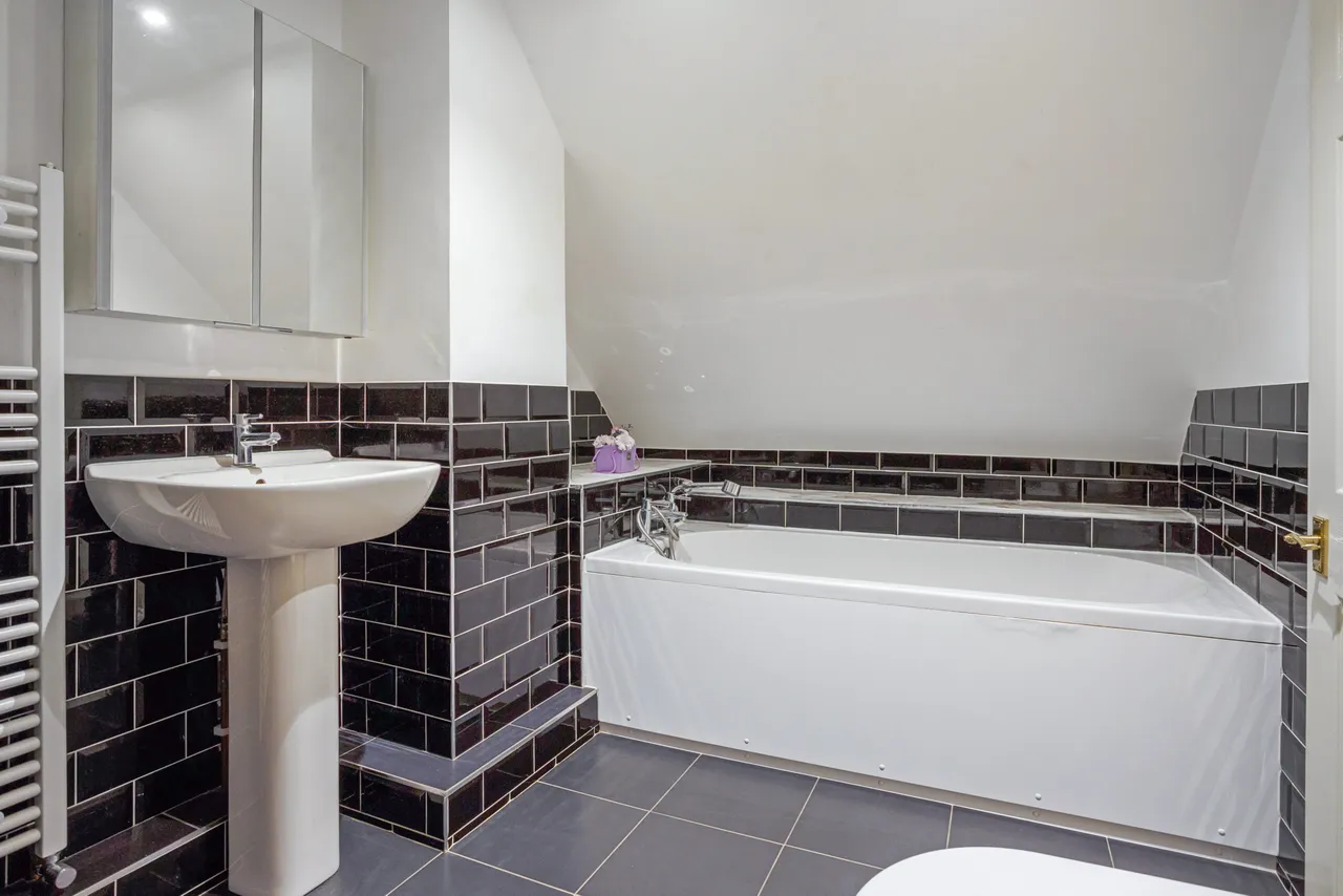 Sandy Lane, Cheltenham, GL53, photo 8