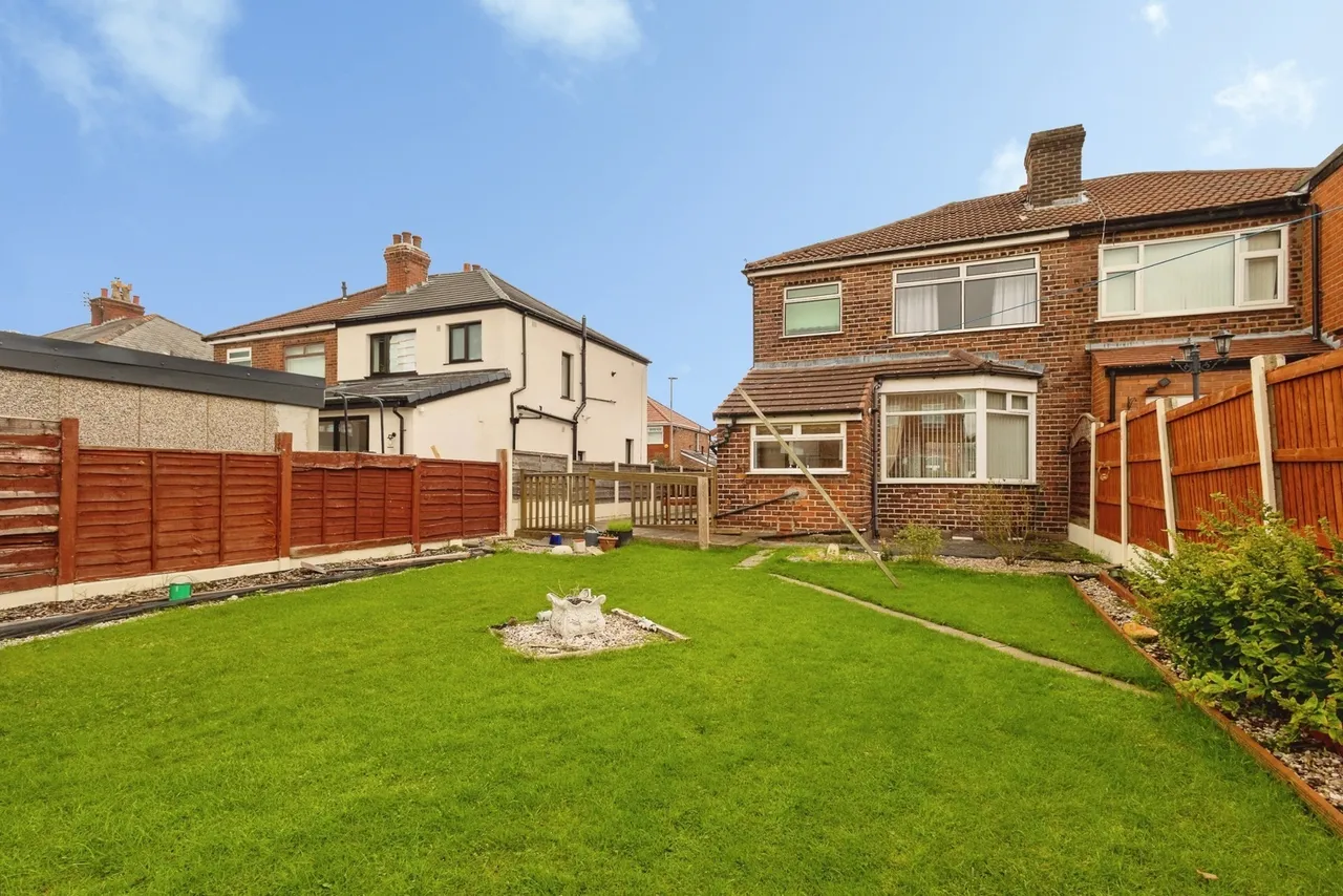Circular Road, Denton, M34, photo 19