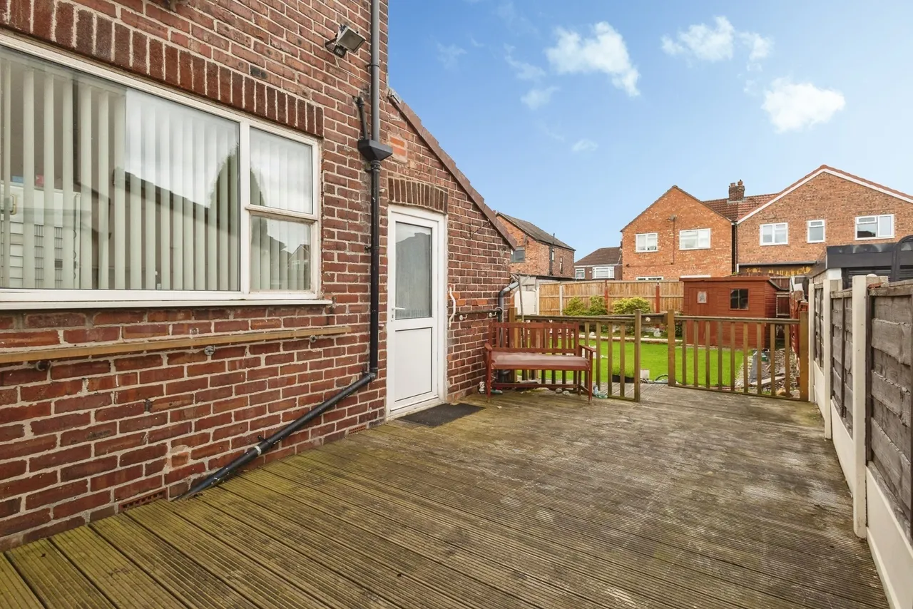 Circular Road, Denton, M34, photo 16
