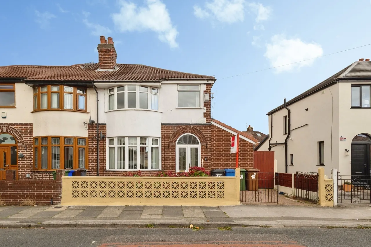3 bed house for sale, Circular Road, Denton, M34