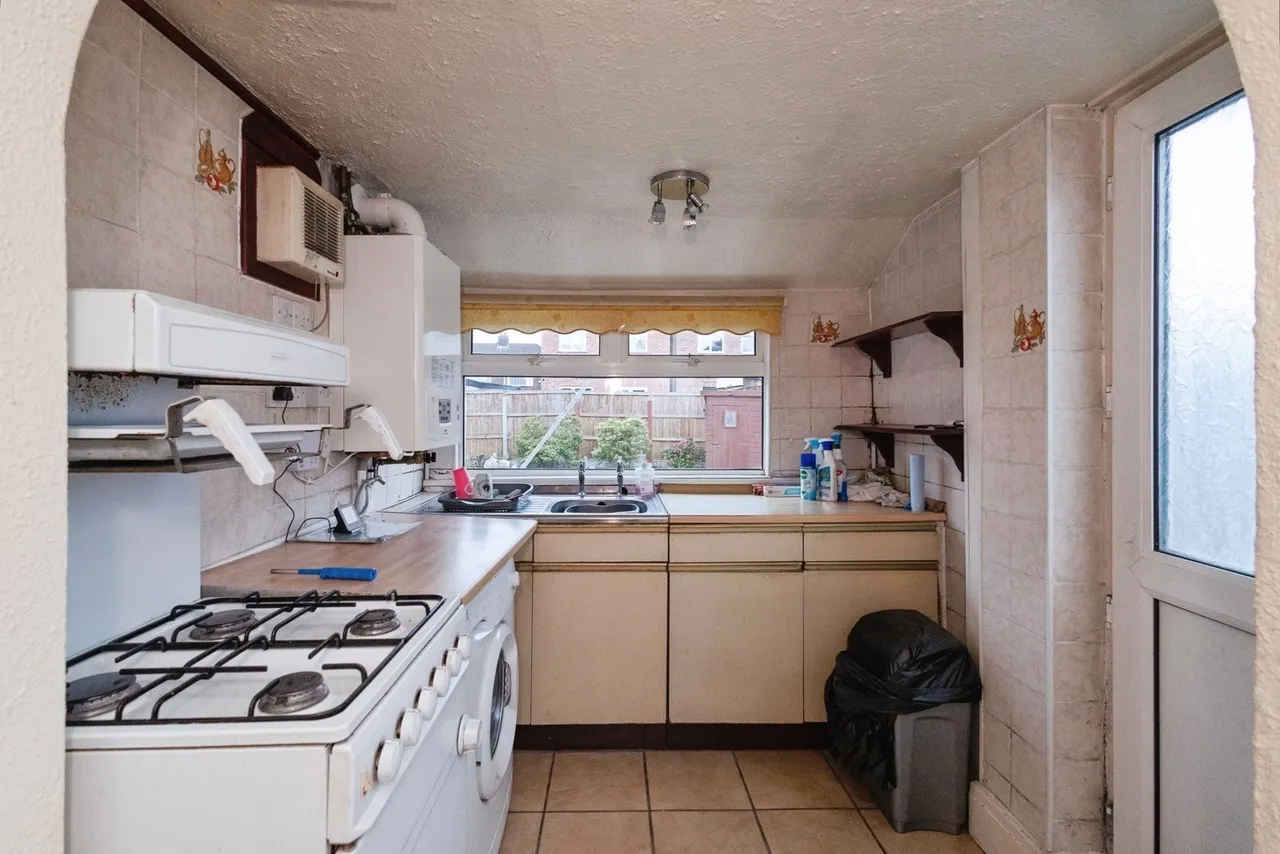 Circular Road, Denton, M34, photo 7