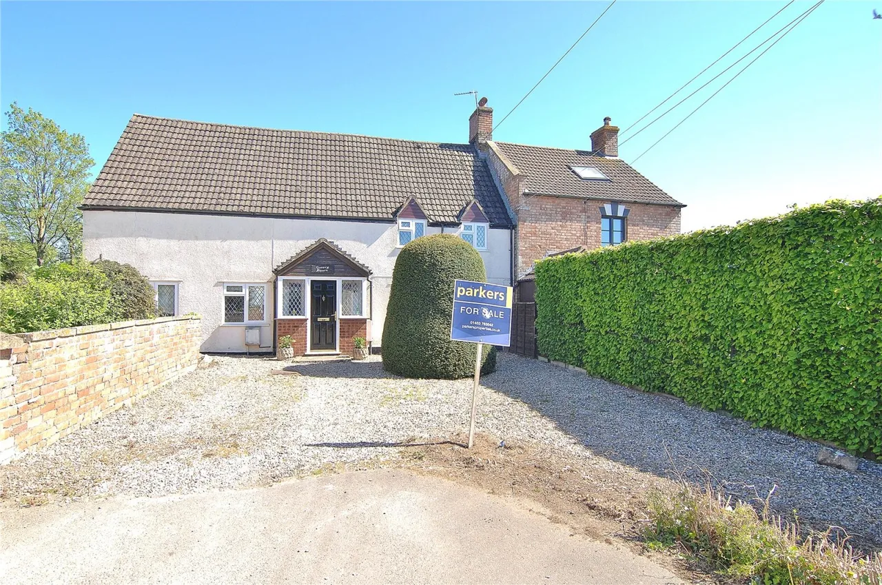 3 bed house for sale, Alkerton, Eastington, GL10