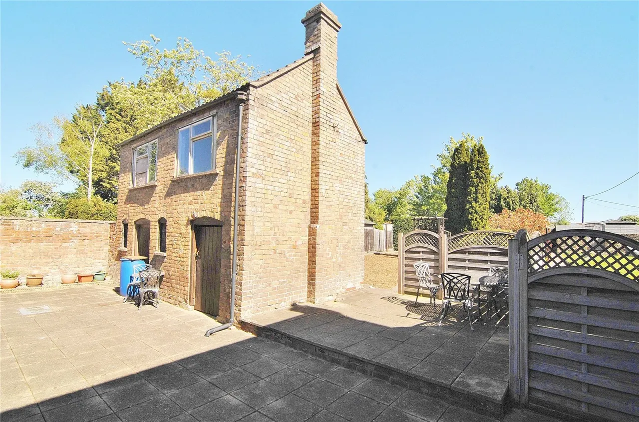 Alkerton, Eastington, GL10, photo 4