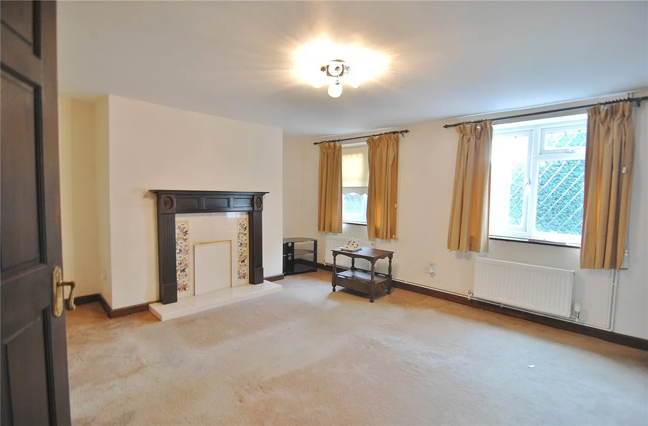 Alkerton, Eastington, GL10, photo 5