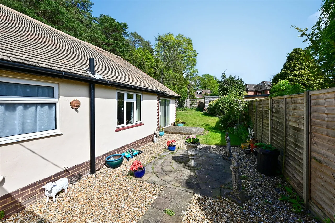 Heathvale Bridge Road, Ash Vale, Guildford, Surrey, GU12 5EU, photo 21