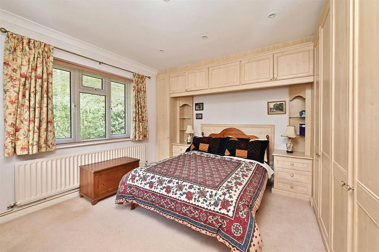 Heathvale Bridge Road, Ash Vale, Guildford, Surrey, GU12 5EU, photo 9