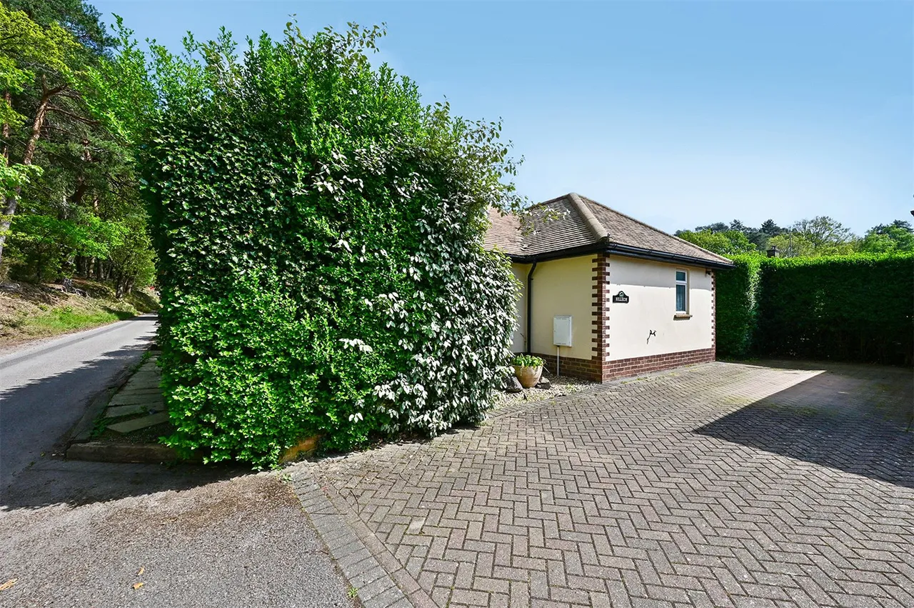 Heathvale Bridge Road, Ash Vale, Guildford, Surrey, GU12 5EU, photo 17