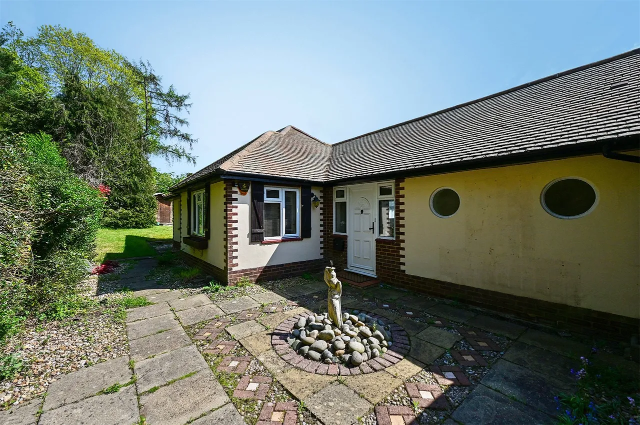 Heathvale Bridge Road, Ash Vale, Guildford, Surrey, GU12 5EU, photo 12