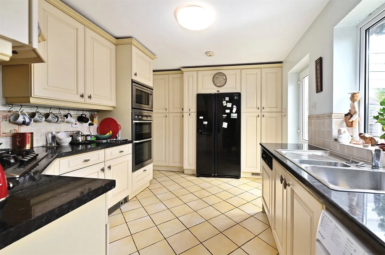 Heathvale Bridge Road, Ash Vale, Guildford, Surrey, GU12 5EU, photo 4