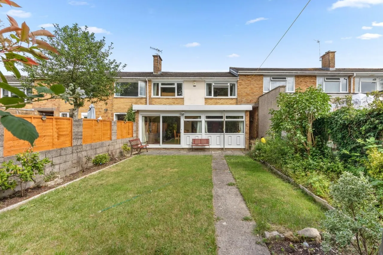 3 bed house for sale — Longway Avenue, Bristol