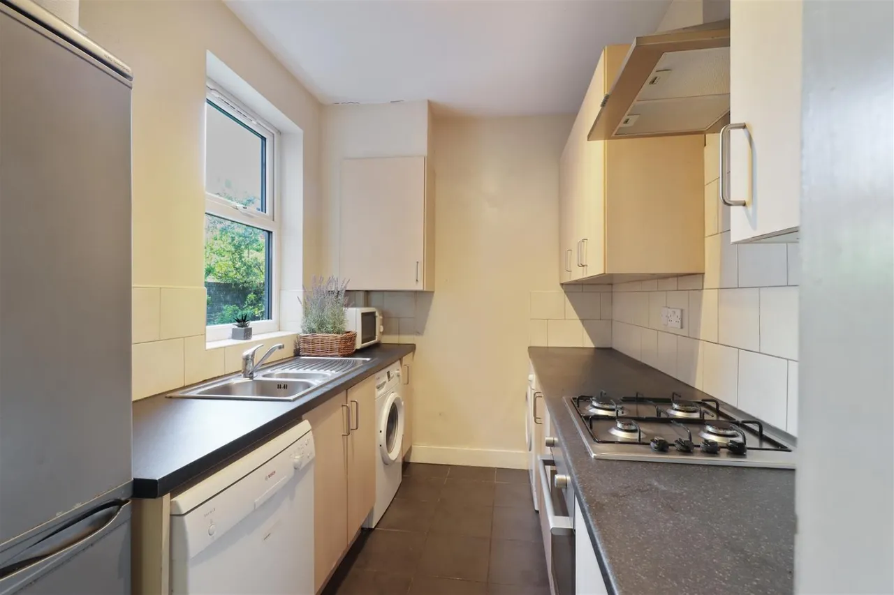 Queens Road, Highfield, Sheffield, photo 3