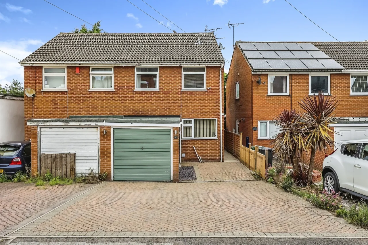 3 bed house for sale, Smeeton Street, Heanor, DE75