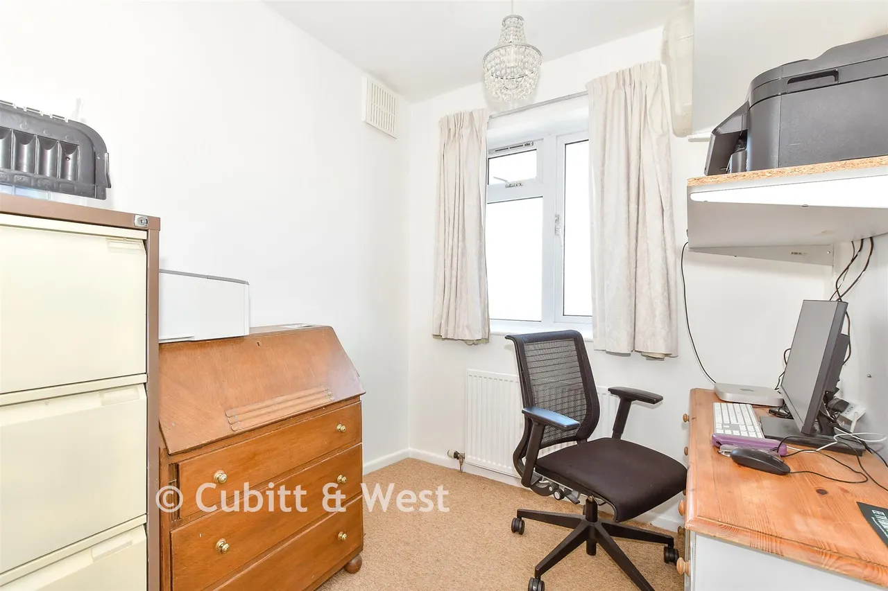 Old Manor Way, Portsmouth, PO6, photo 7