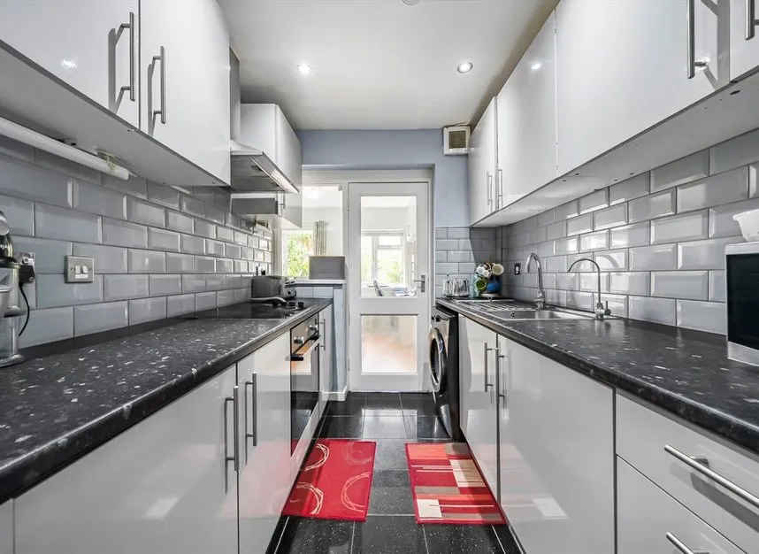 Brompton Close, Hounslow, TW4, photo 3