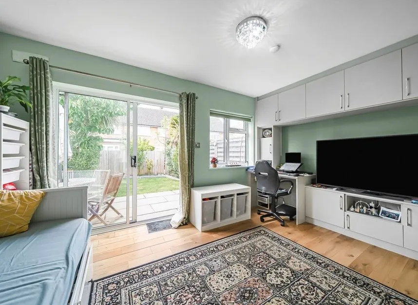 Brompton Close, Hounslow, TW4, photo 6