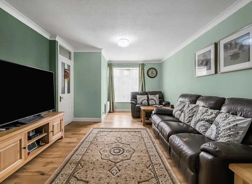 Brompton Close, Hounslow, TW4, photo 2