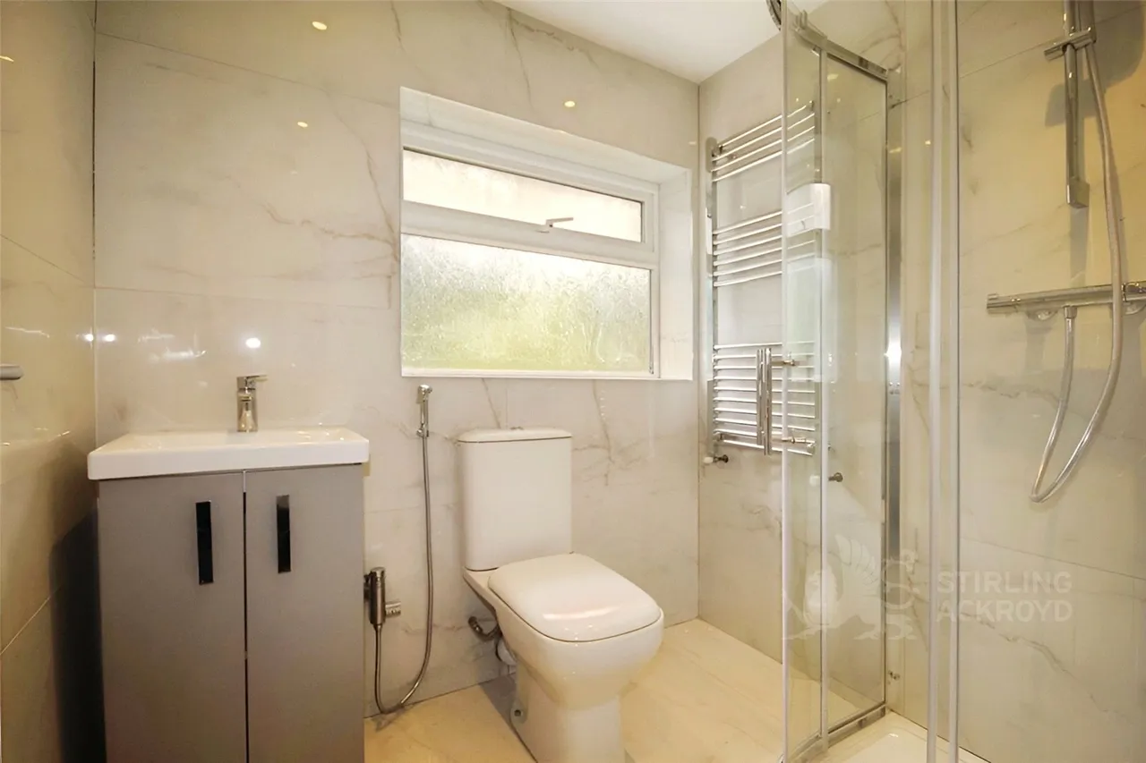 Applegarth Avenue, Guildford, GU2, photo 7