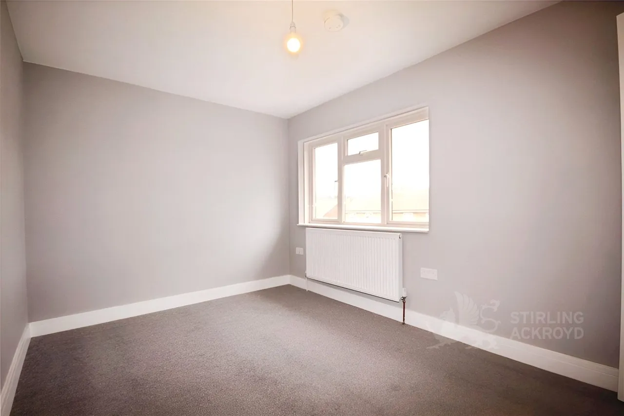 Applegarth Avenue, Guildford, GU2, photo 5