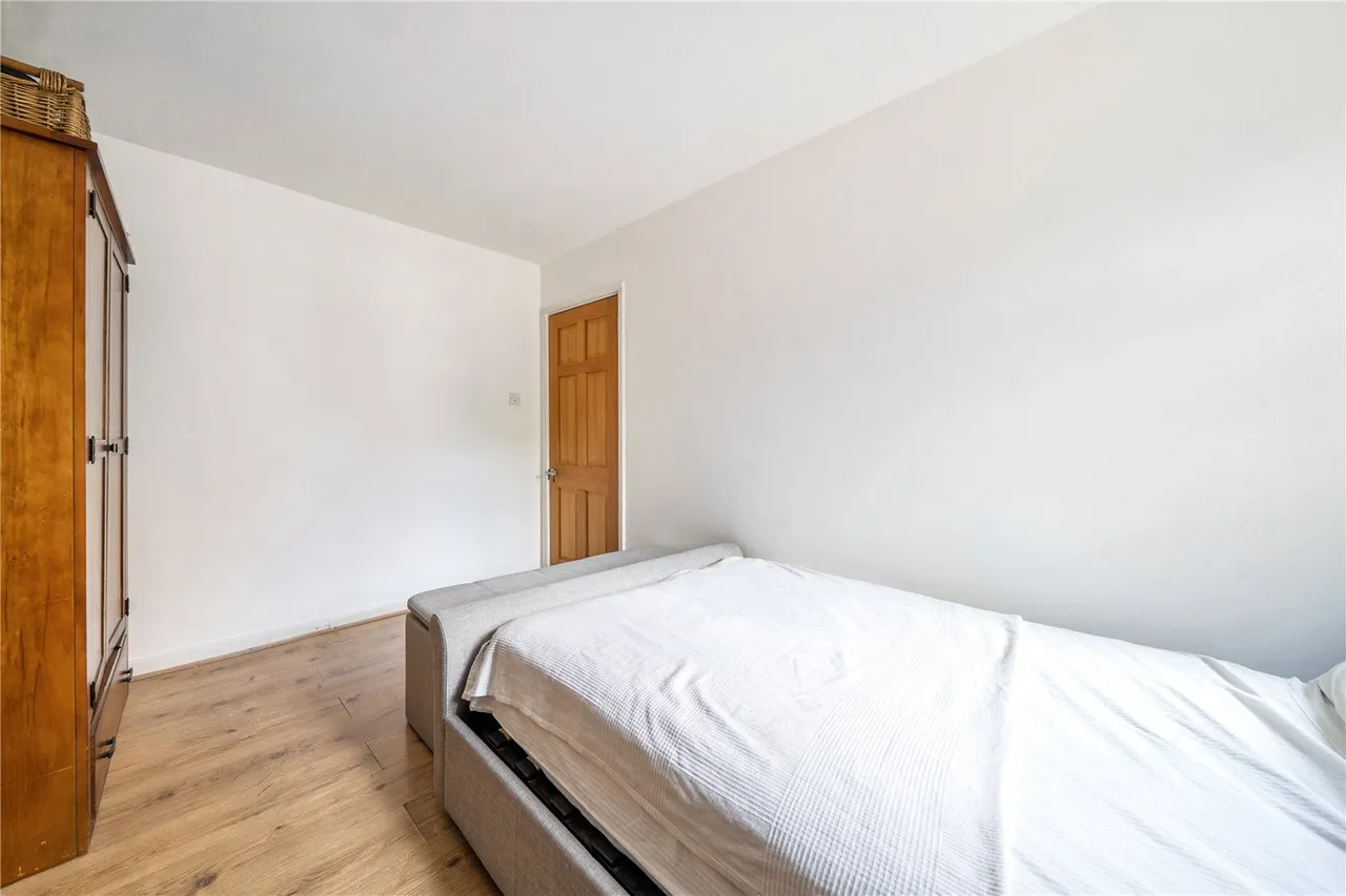 Queens Walk, Ealing, W5, photo 13