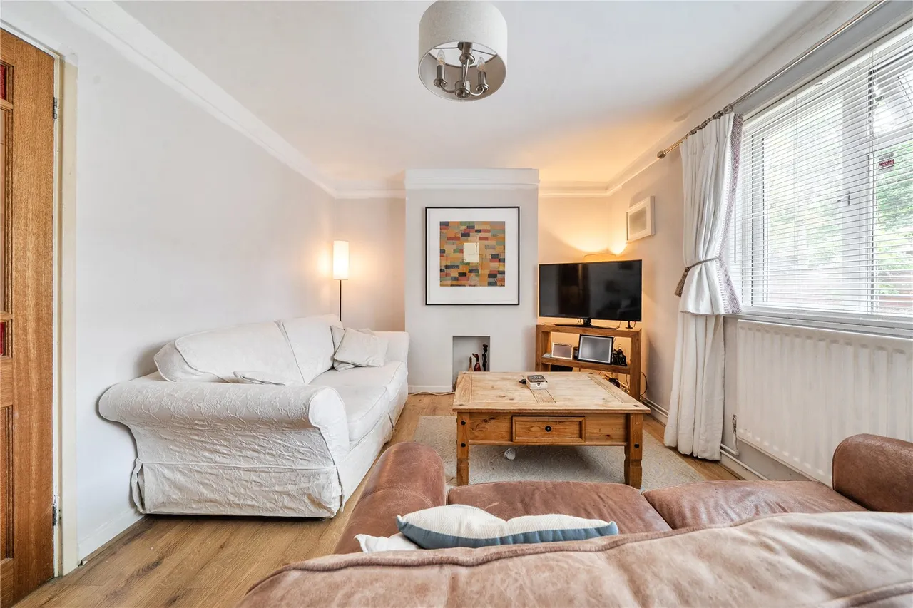 Queens Walk, Ealing, W5, photo 5