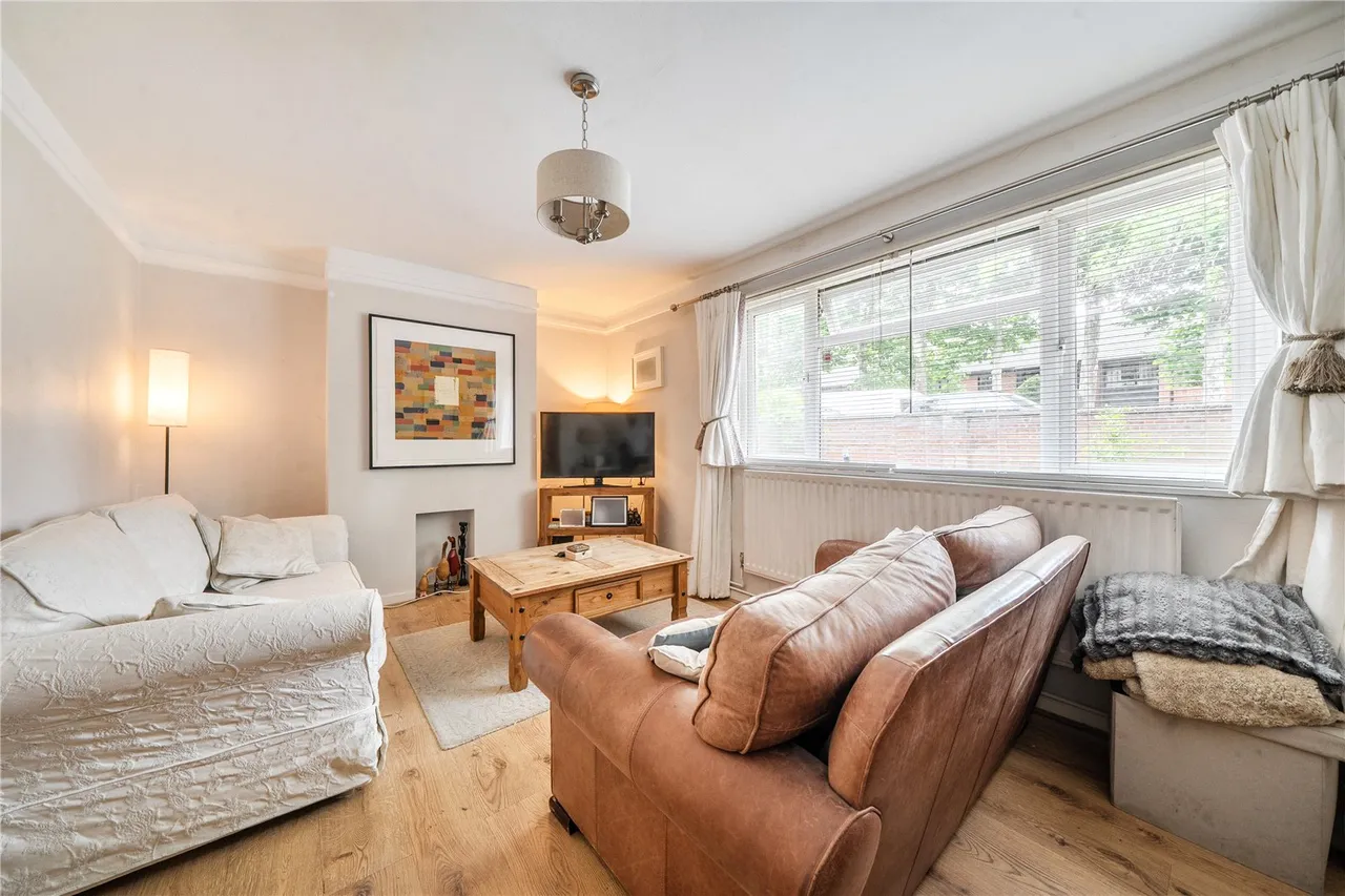 Queens Walk, Ealing, W5, photo 6