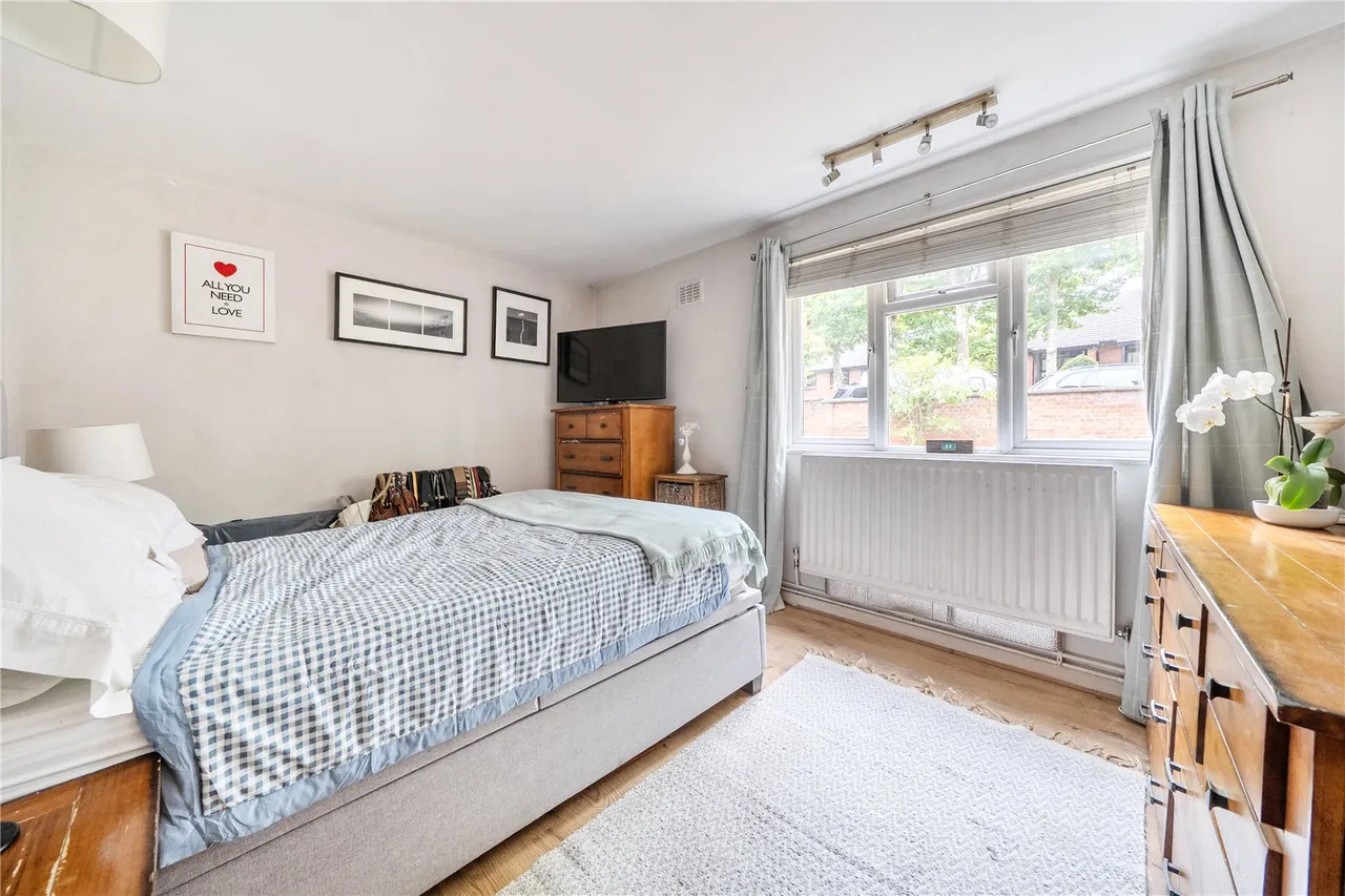 Queens Walk, Ealing, W5, photo 9