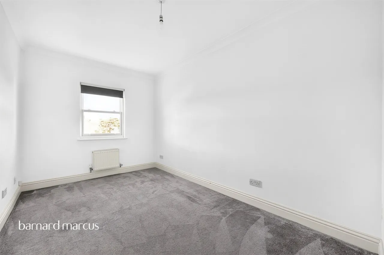 Ravens Close, Surbiton, KT6, photo 8