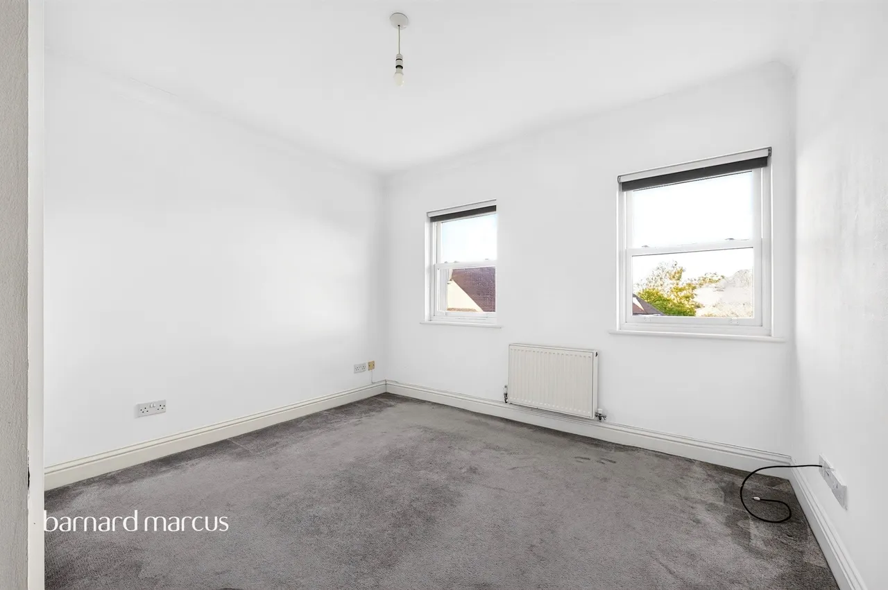 Ravens Close, Surbiton, KT6, photo 7