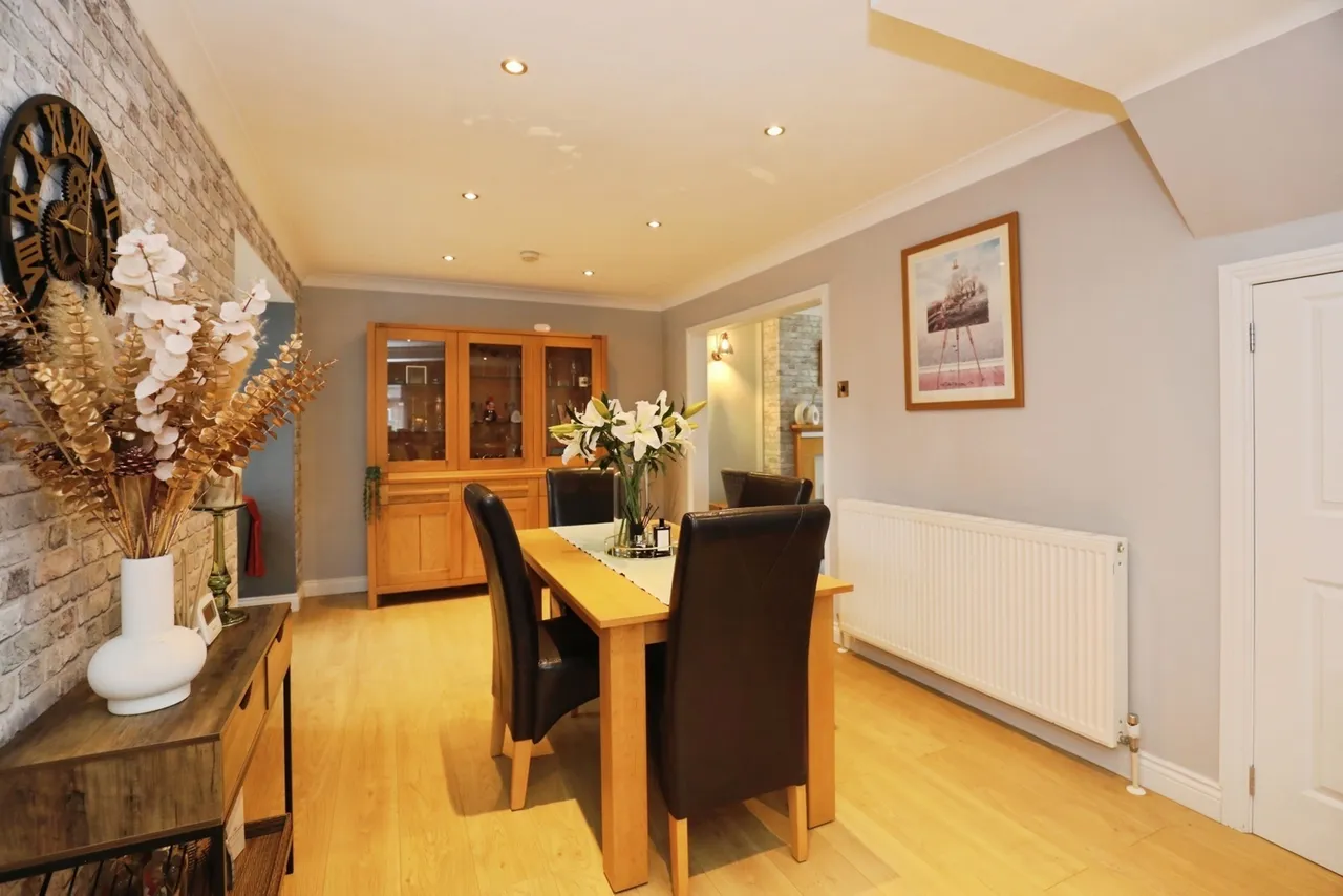 Castle Close, Killinghall, Harrogate, North Yorkshire, HG3, photo 8
