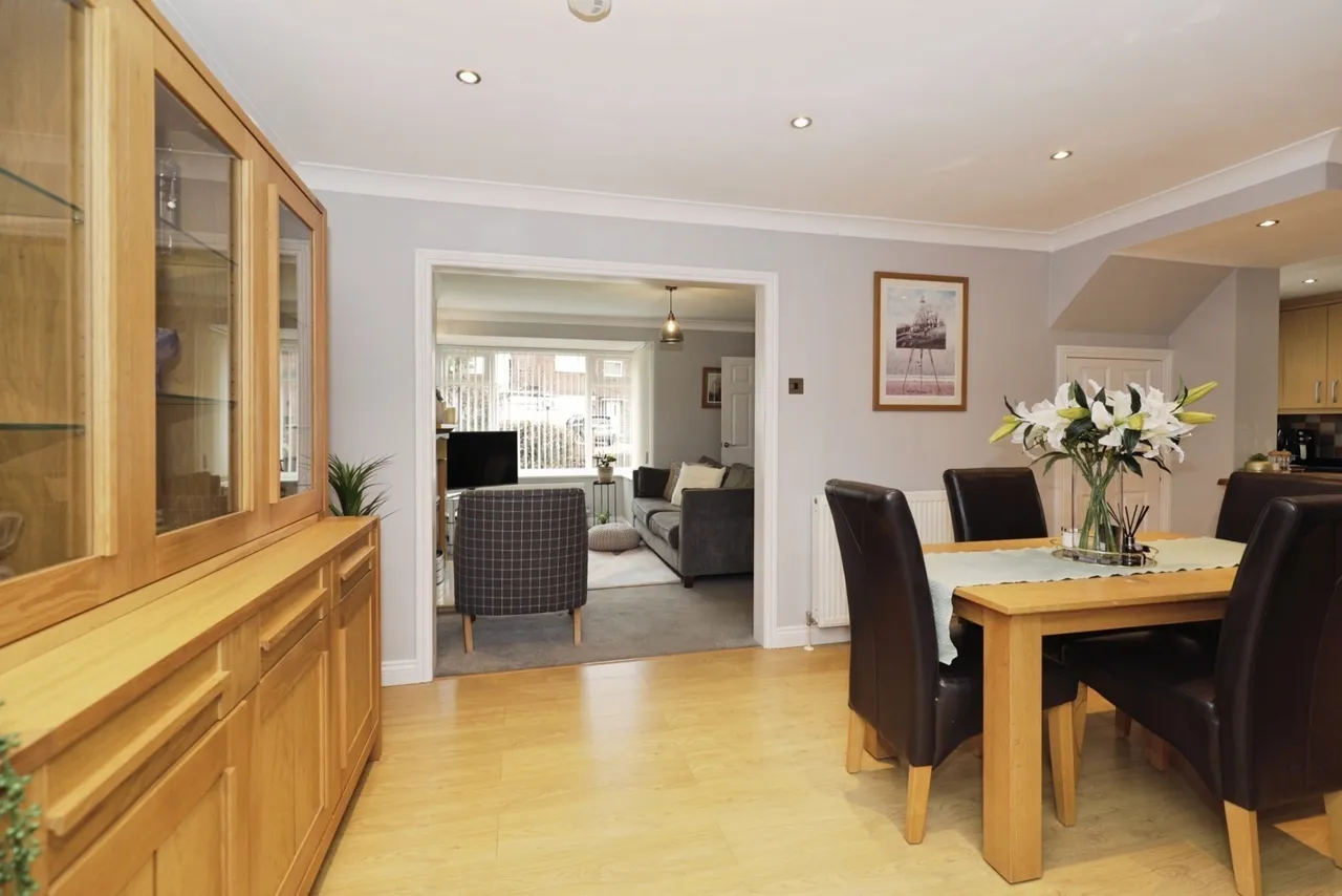 Castle Close, Killinghall, Harrogate, North Yorkshire, HG3, photo 9