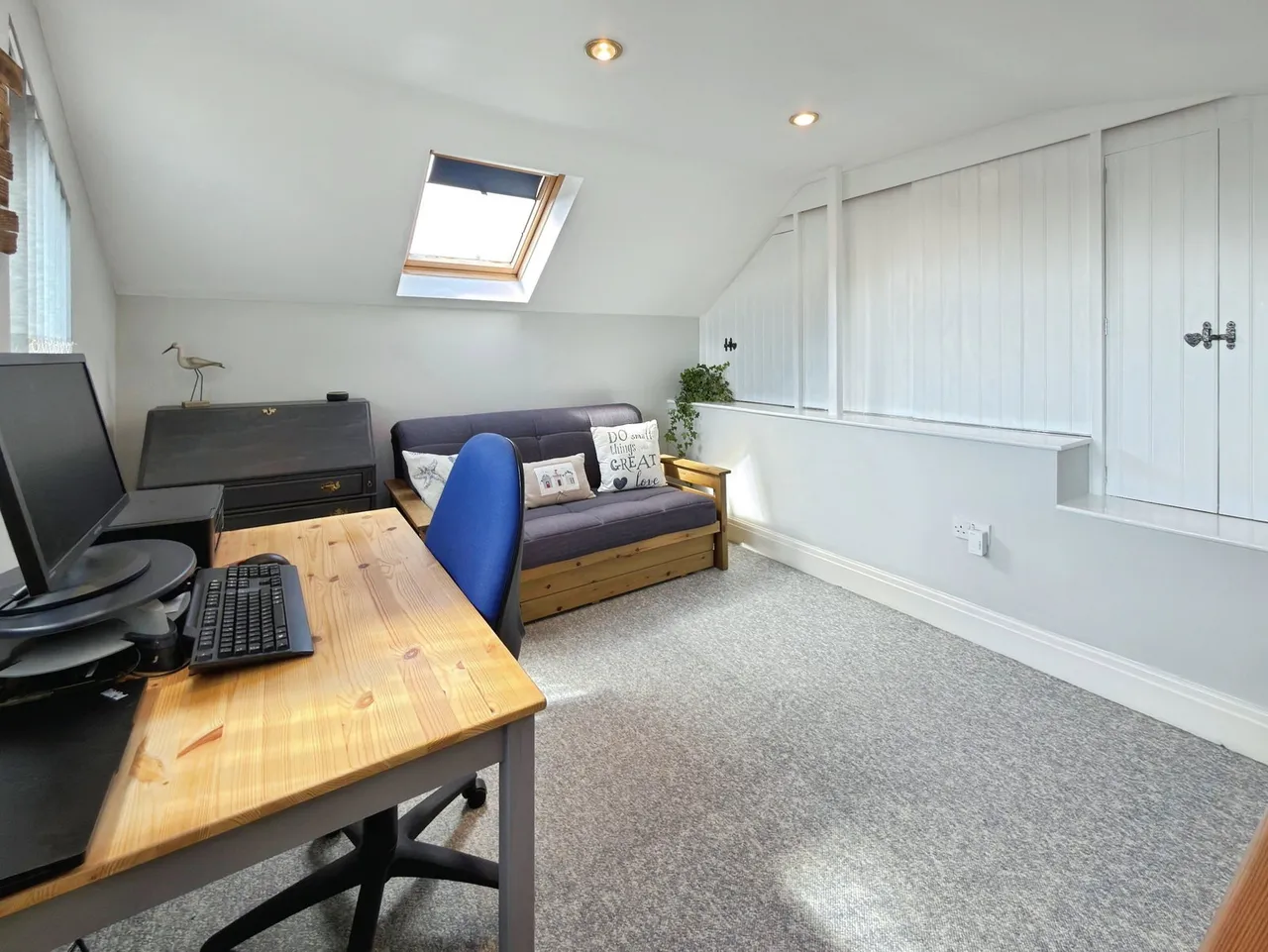 Llanllienwen Road, Cwmrhydyceirw, photo 30