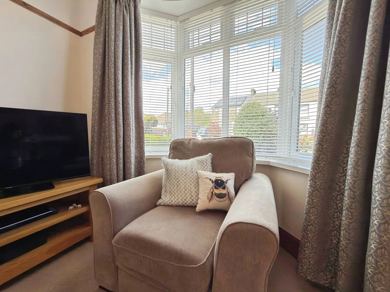 Llanllienwen Road, Cwmrhydyceirw, photo 5