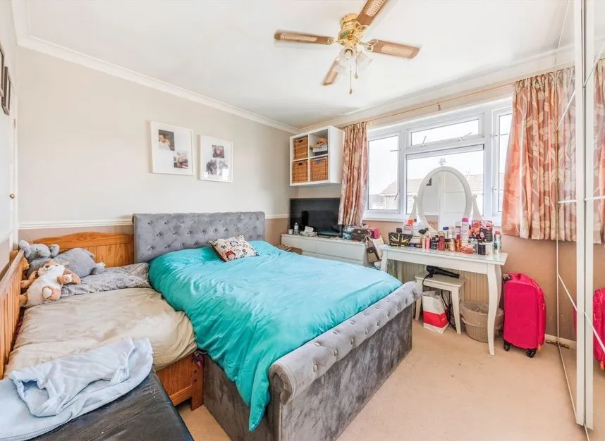 Winchester Road, Feltham, TW13, photo 6