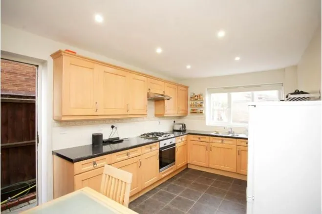 St. Lukes Way, Nuneaton, CV10, photo 6
