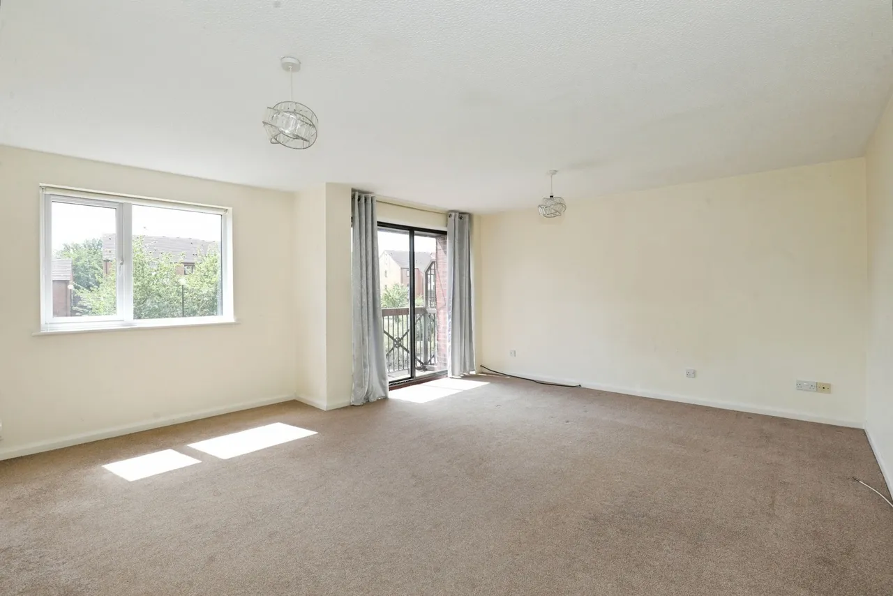 Peter James Court, Stafford, Staffordshire, ST16, photo 2
