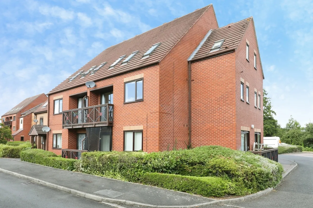 Peter James Court, Stafford, Staffordshire, ST16, photo 13