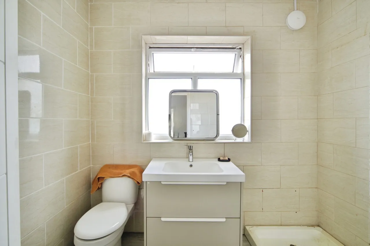 Burges Road, East Ham, London, E6, photo 12