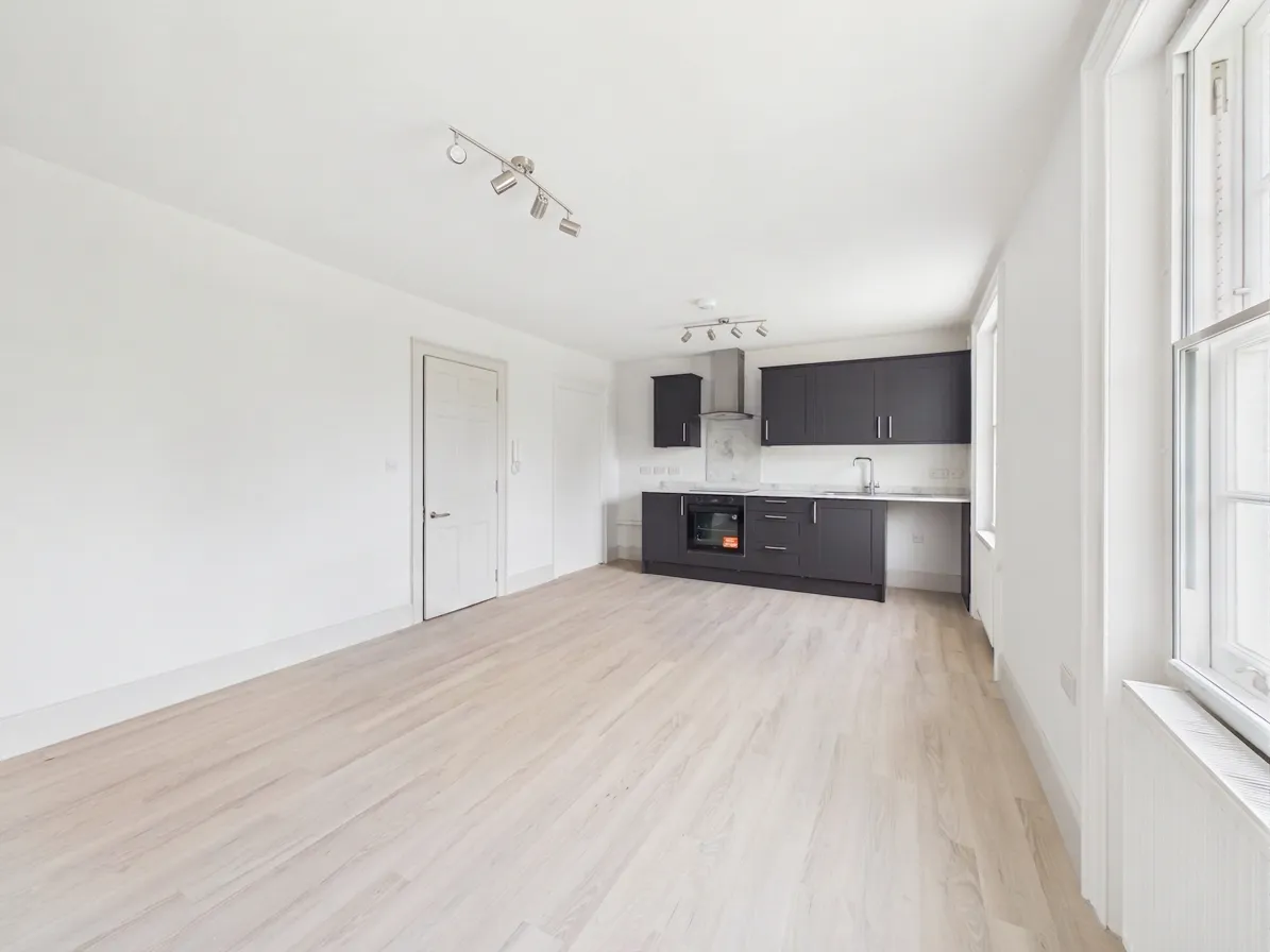 London Road, Gloucester, GL1, photo 2