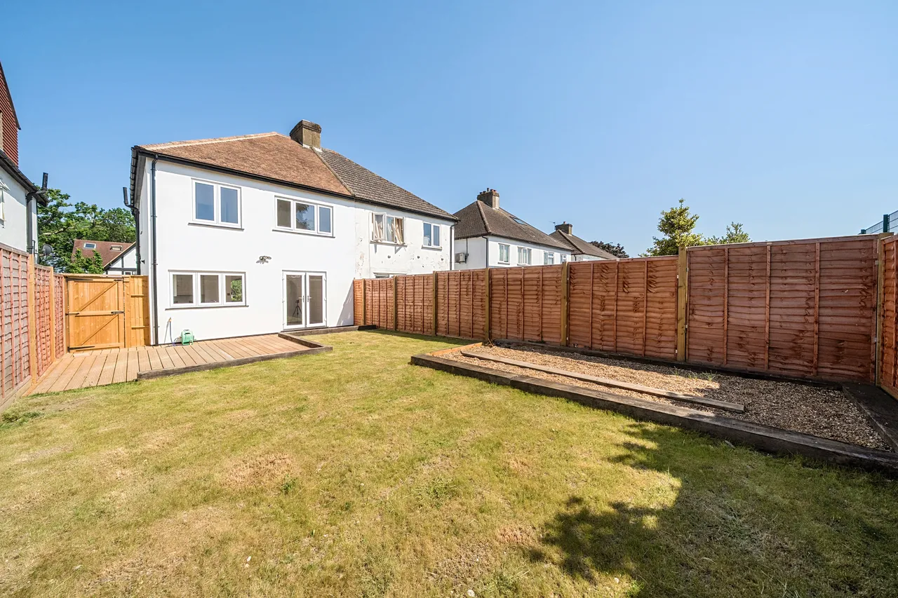 Court Avenue, Coulsdon, CR5, photo 10