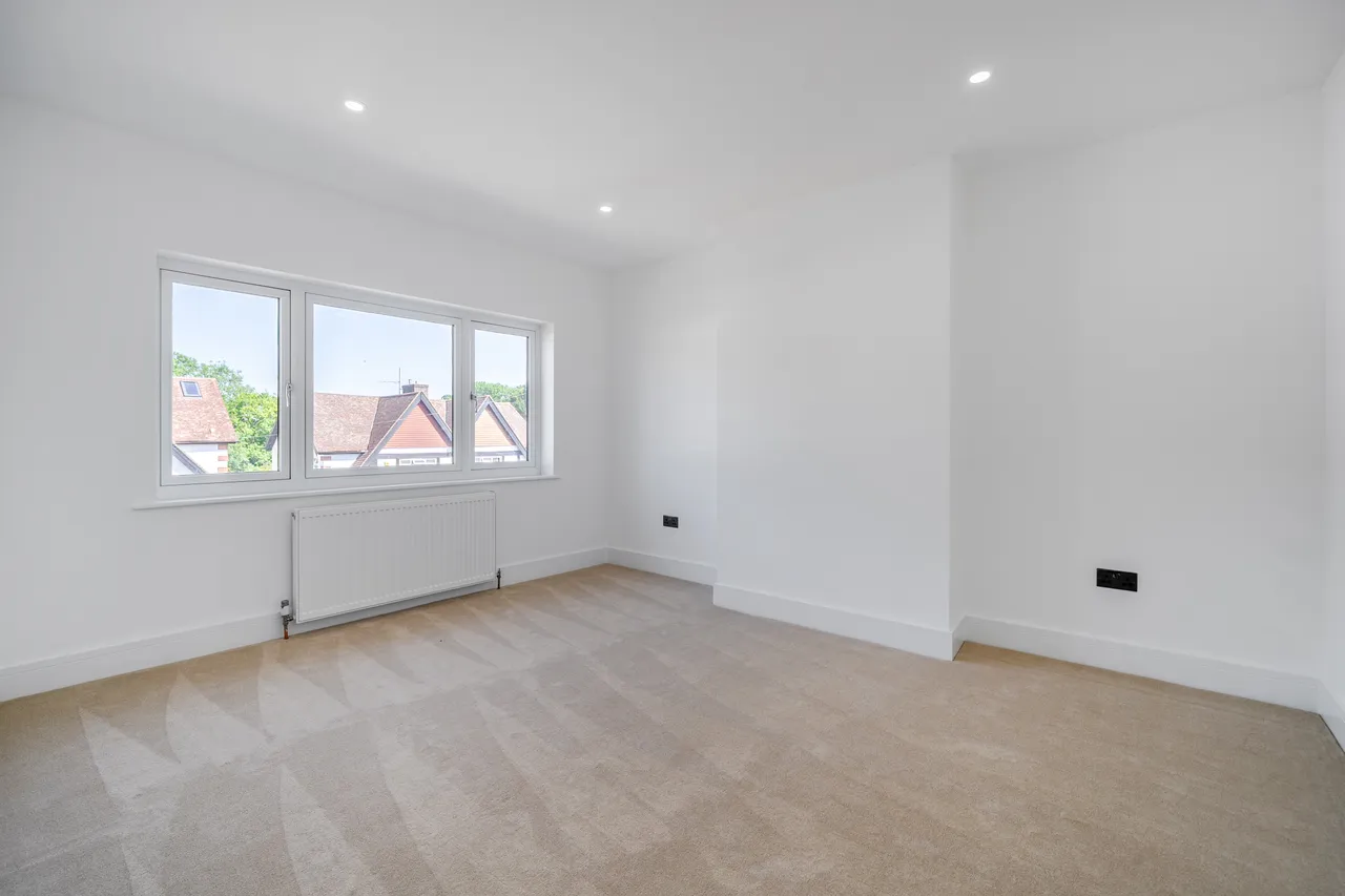 Court Avenue, Coulsdon, CR5, photo 5