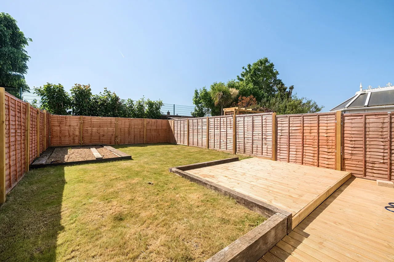 Court Avenue, Coulsdon, CR5, photo 8