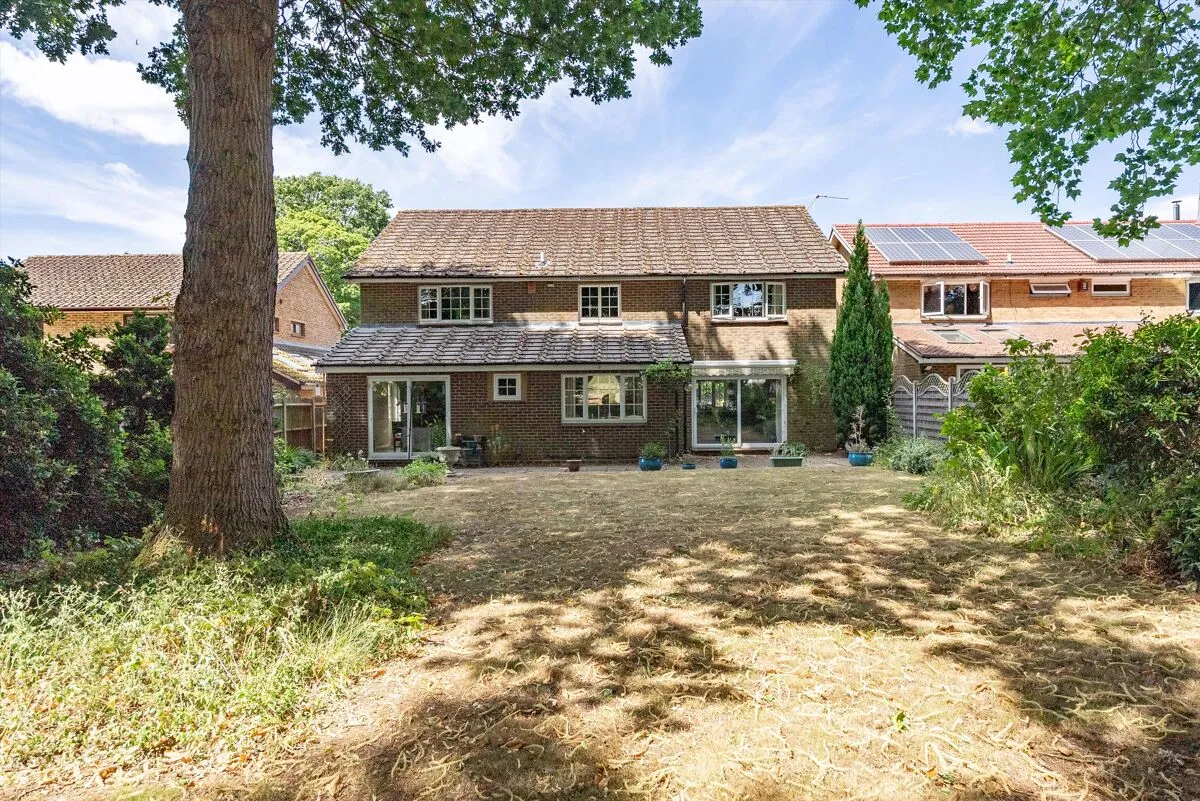 5 bed house for sale, Milner Drive, Cobham, KT11