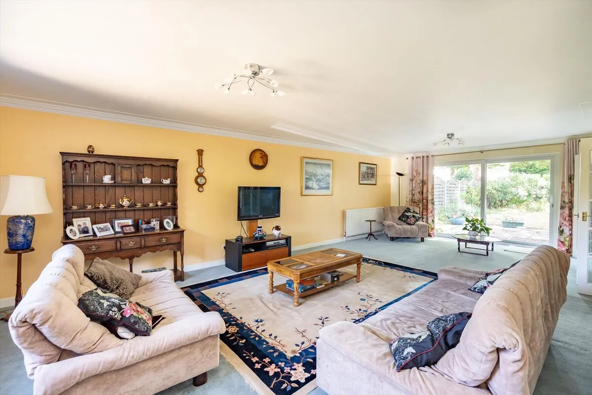 Milner Drive, Cobham, KT11, photo 4